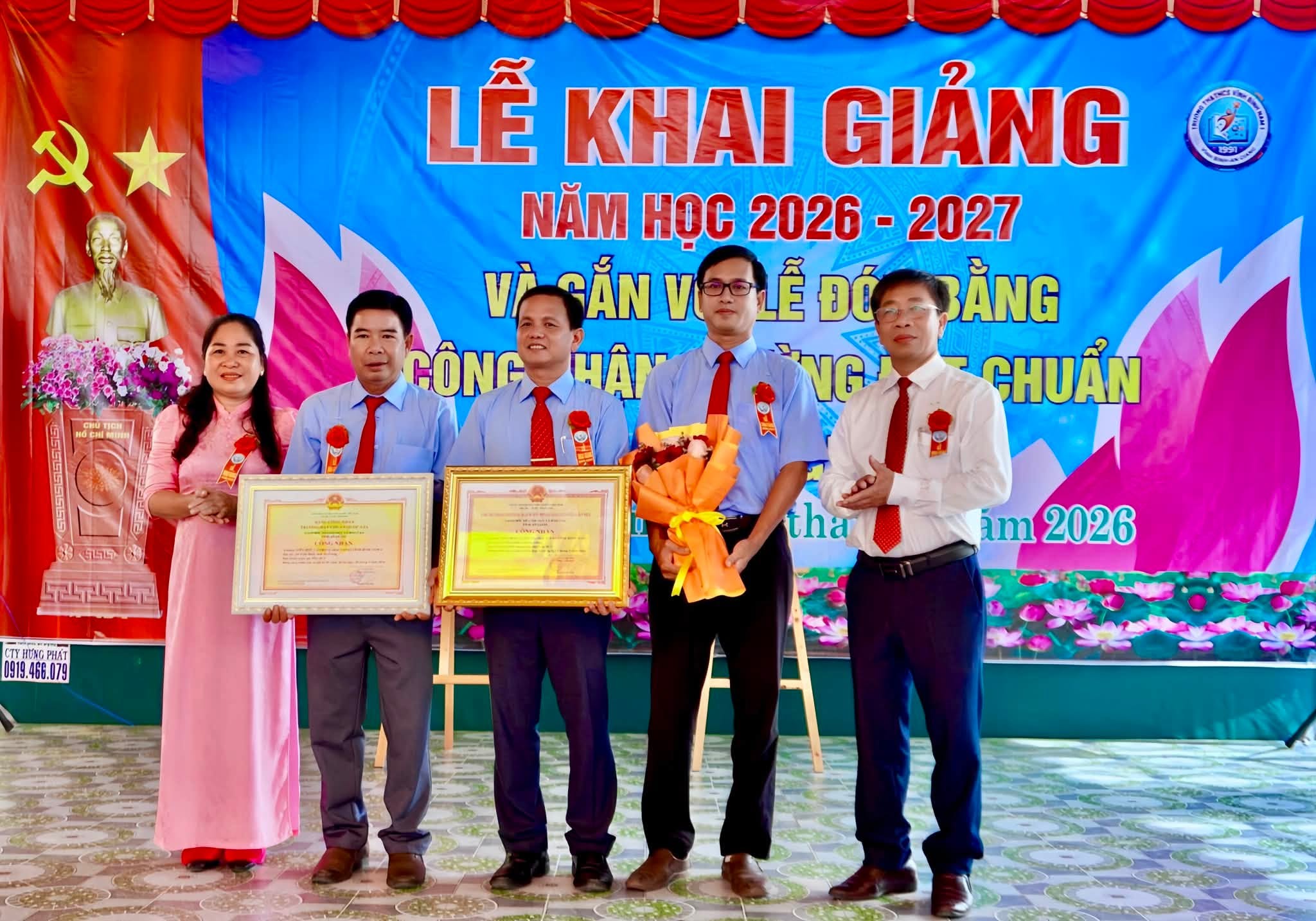 Trường Tiểu học và THCS Vĩnh Bình Nam 1 đón nhận Bằng công nhận trường đạt chuẩn quốc gia